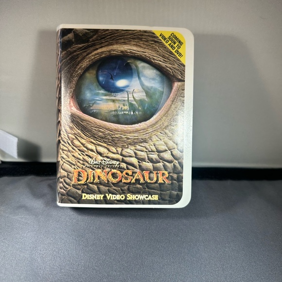 Walt Disney - McDonald’s Vintage Dinosaur toy. - Picture 1 of 16